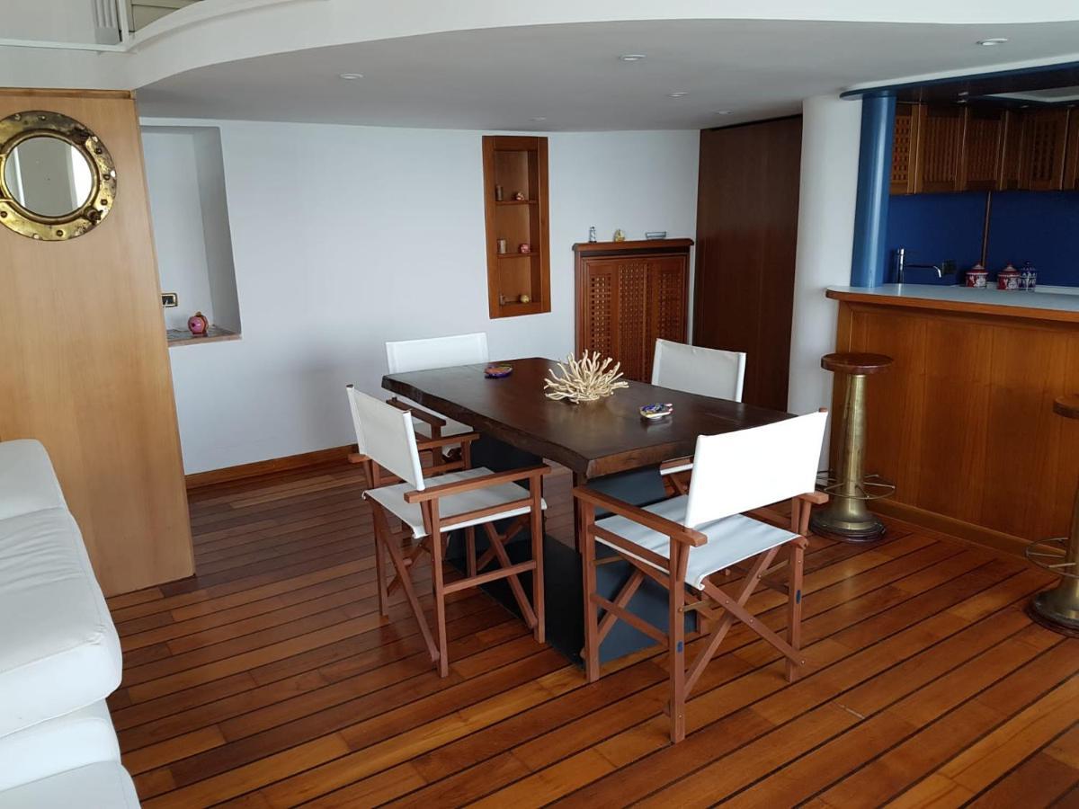Appartement La Casa Sull' Acqua à Naples Extérieur photo