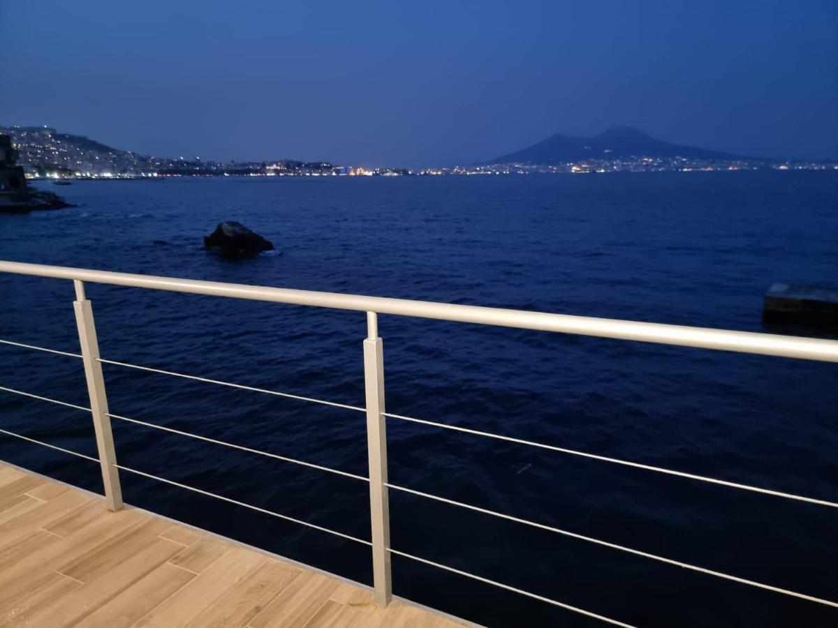 Appartement La Casa Sull' Acqua à Naples Extérieur photo